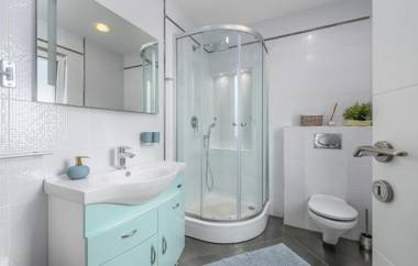 Luxury Villa Lavanda with Pool and Sauna