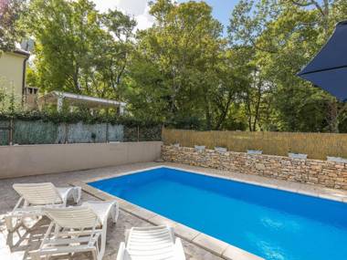 Holiday house for 4-5 persons with private pool near Rovinj