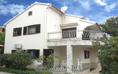 Apartments Ruzica - 50 m from sea