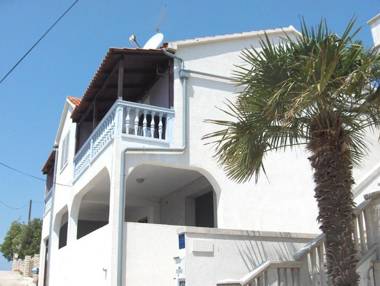 Apartments Lapa - 40 m from beach