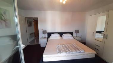 Apartments Lapa - 40 m from beach