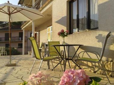 Apartments Dioniza - near the beach