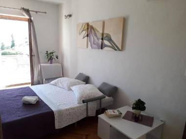 Apartments Dioniza - near the beach