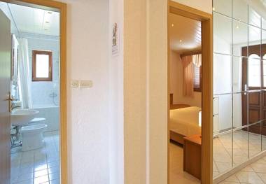 Apartments Vibo - parking and grill