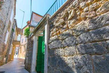 Villa Potoka Palace - 4 Bedroom Villa - Central and Private Setting - Spa and Sauna