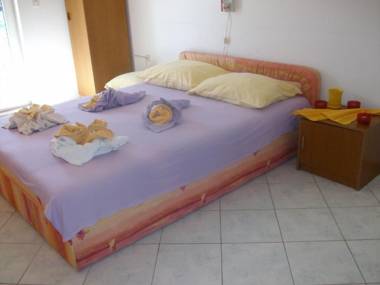 Apartments Kaleb - by the sea