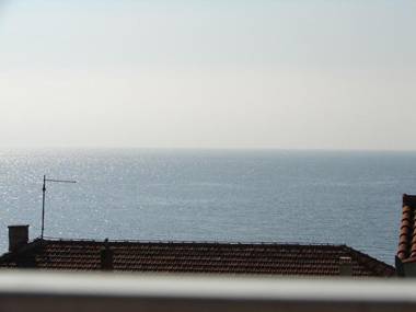 Apartments Nik - 50M from sea