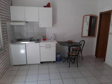 Sea-view Holiday Home in Okrug Gornji near Bocici Beach