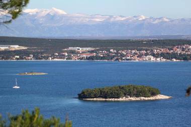 Apartments with a parking space Sveti Filip i Jakov Biograd - 18810