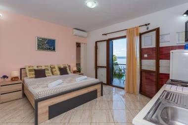 Apartments Verica - 15m from beach