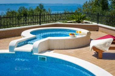 Luxury VILLA MAJA with whirlpool heated pool gym sauna panoramic sea views