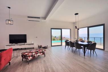 NEW Seaview Villa Vivra with 4 ensuite bedrooms gym and private pool