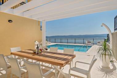 Villa Sun Palace with luxury 5 bedroom villa and amazing panoramic sea views