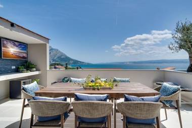 Brand new! Seaview villa Mila with 4 en-suite bedrooms private pool Finnish sauna Treadmill sandy beach 250m