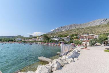 Apartments and Room Andrew