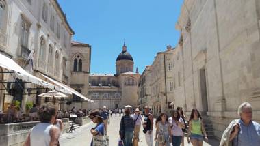 Central Old Town Apartments
