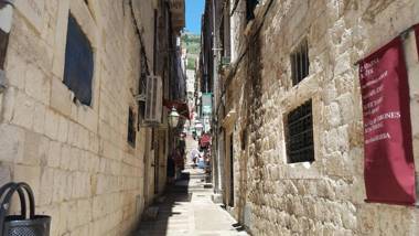 Central Old Town Apartments