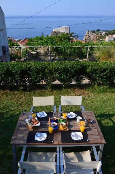 Apartments Brautović