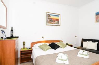 Apartment and Room Kapelica