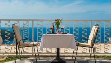 Apartments and Room Lora