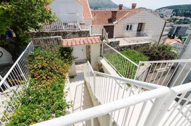 Green Hills Apartment