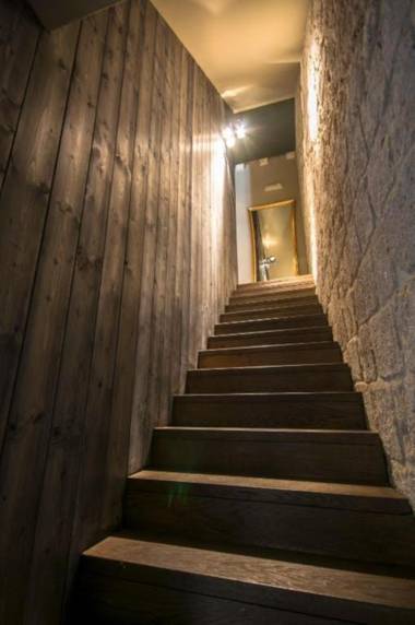 Apartments and Rooms Lejletul