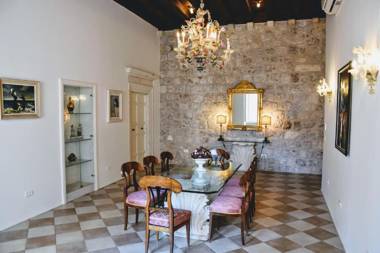SUNce Palace Apartments