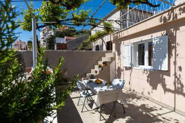 Apartment Meet & Greet