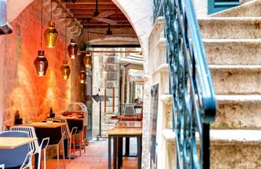 Guest House Forty-Four