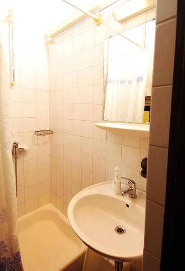 A4 Apartment for four