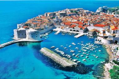 Apartment Nika Solitudo