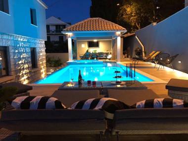 Gorgeous Villa in Dubrovnik with Swimming Pool