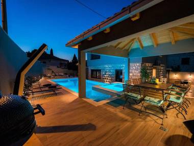 Gorgeous Villa in Dubrovnik with Swimming Pool