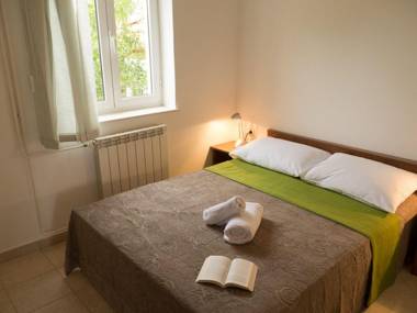 Captivating Holiday Home in Pakoštane with Swimming Pool