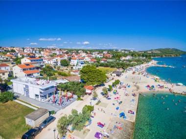Modern Apartment in Pakoštane with Barbecue