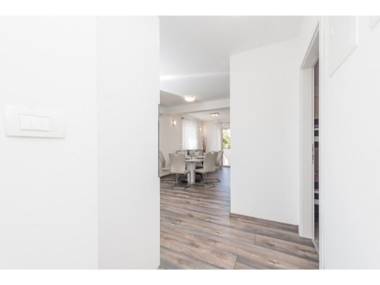 Modern Apartment in Pakoštane with Barbecue