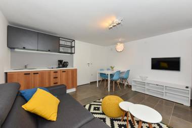 Mediterraneo Garden Apartments