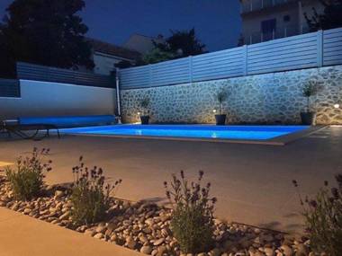 Apartments Mirja - 50 m from beach