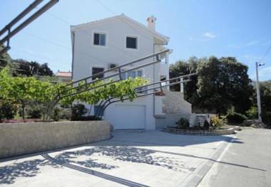 Apartments Mari - 100 m from beach