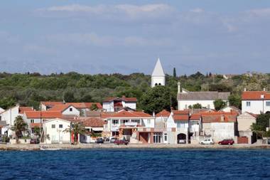 Apartments by the sea Petrcane Zadar - 3287