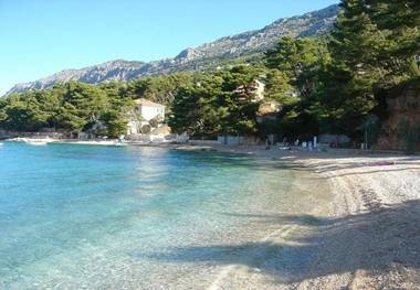 Apartments Nada- close to the sea