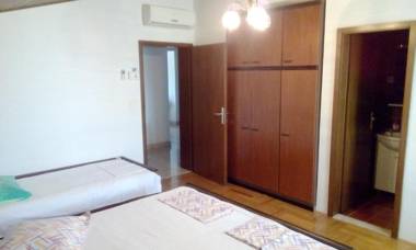 Apartments Nada- close to the sea