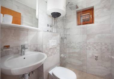 Apartments Ante-100m from beach