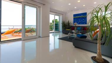 Organic Gardens Villa