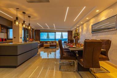 Villa Marassi with Heated Pool Hot Tub and Sauna