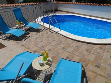 Adorable apartment with terrace jacuzzi .Sea view !