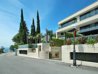 Luxurious apartment with private pool and sea view in Crikvenica