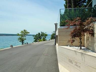 Luxurious apartment with private pool and sea view in Crikvenica