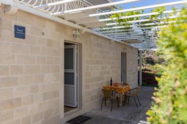 Apartments Milanović