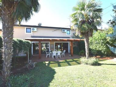 Spacious Holiday Home With Private Pool in Verteneglio